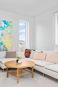 Peaceful new apt next to Sky Lagoon