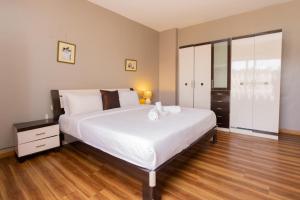 Eldon Hotel & Apartments