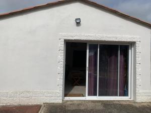 Un studio indépendant avec jardin