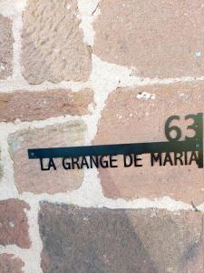 Grange rénovée avec vue dans village paisible