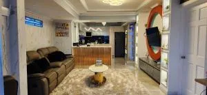 A Home Away From Home - Beterverwagting