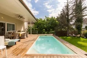 Elegant Pool Bungalow - Vienna City Limit - Rustenfeld