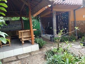 Pelangi Homestay Bungalow Gili gede