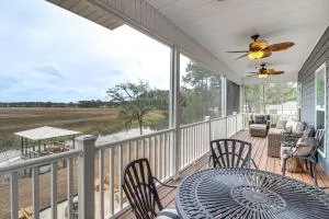 Dock and Fire Pit Waterfront Midway Retreat! - Eulonia