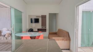 Casa Sol - 500m da Praia de Antunes, perto do Caminho de Moisés, Wi-Fi e Garagem 3 Vagas