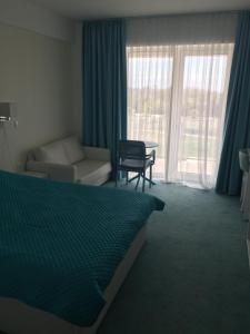 Waves & Whispers Apartments - acces gratuit piscina