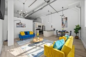 2BR Classic Loft - Near NYC, Pet Friendly and Gym - Harrison