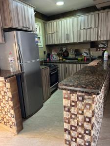 شاليه بالمعمورة الشاطئ عالبحر