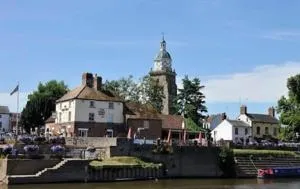 Central Upton Upon Severn 2 bedroom property sleeps 6 - 珀肖尔