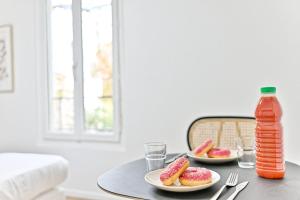 Charming little studio close to Paris- III