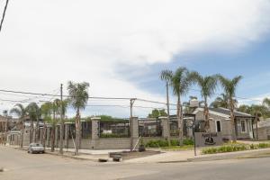 Apart Hotel & Resto Ribera del Baradero