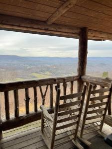 Cabin Lookout Mountain