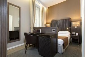 Basic Double Room room in Hotel Artemide