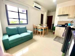 Fully Furnished 1BR Condo