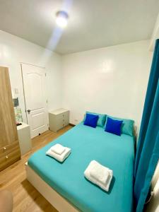 Fully Furnished 1BR Condo