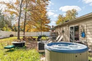 The Meyer spacious family home with hot tub - Highland