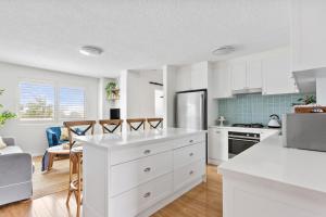 Beautiful 2 Bed Apt Walk 5mins Beach 3mins Village