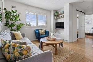 Beautiful 2 Bed Apt Walk 5mins Beach 3mins Village