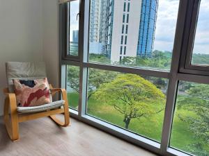 Luxe 2-BR Condo in Avant BGC