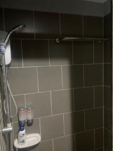 NOMAD HOSTEL KRABI AND TRAVEl