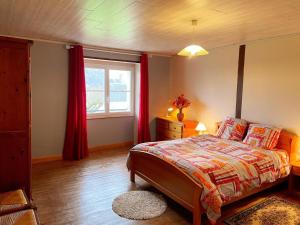 Maisons de vacances Gite chaleureux avec sauna, pres des chateaux de la Loire - FR-1-491-456 : photos des chambres