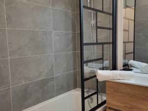 Appartements Appartement 3 Pieces, 6 Pers, Parking couvert - FR-1-291-1025 : photos des chambres