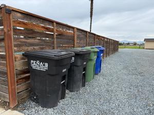 GUEST RANCH HOUSE w POOL access near NATL PARKS