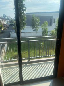 NOMAD HOSTEL KRABI AND TRAVEl