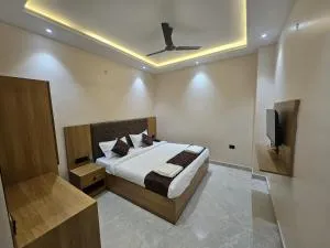 Nakshatra Residency - Allāhābād Junction