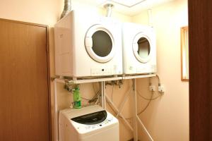 LINDA Guest House -- Great for long term stay with family and friends!Enough Playing Guest House