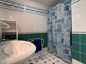 Maisons de vacances Grande villa familiale 8 pers. avec vue imprenable a Meze - FR-1-604-54 : photos des chambres