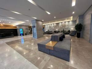 1BR with balcony Condotel in MOA Complex, Entertainment City, near NAIA, free wifi, netflix