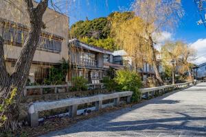 Kawamura Apartment 202