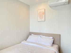 The Song Vung Tau suite with city view