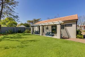 Country Charm 2Bed 2Bath Fourways Sandton
