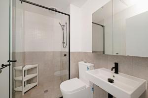 Brand New Modern 2BR Apt with Scenic Views in CBR