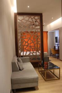 Lavish apartment on 21st floor