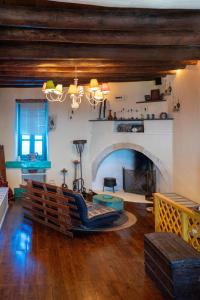 Angelas House