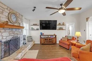 Dean's Retreat at Georgetown home - Jarrell