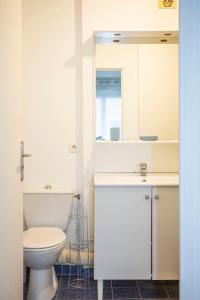 Spacieux 2 pièces avec place de parking , la Villette