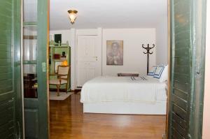 Anafiotika FOS Cycladic Home!