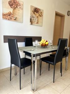 Swieqi sunny central airy quiet Apartment in Malta