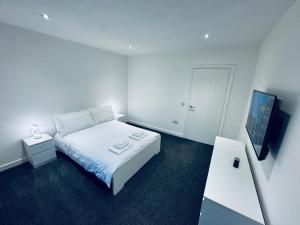 Modern 2 bedroom House With Loft Conversion