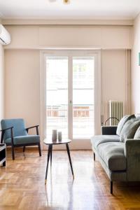 Spacious 3 Bedroom Flat at Metro