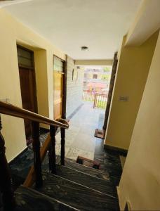 Hotel Hadimba Regency ! Free 4 Wheeler Parking ! Mountain View rooms ! Near Mall road Manali