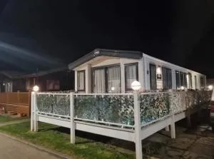 Mini Lodge - C40 - Kinmel Bay
