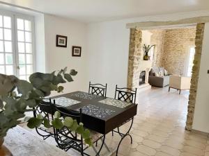 Mas avec piscine à 20 minutes du Pont du Gard