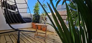 Green Balcony Holiday Work Remote Big Apartment