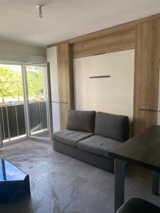 Appartements Joli studio tout equipe : photos des chambres