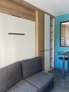 Appartements Joli studio tout equipe : photos des chambres